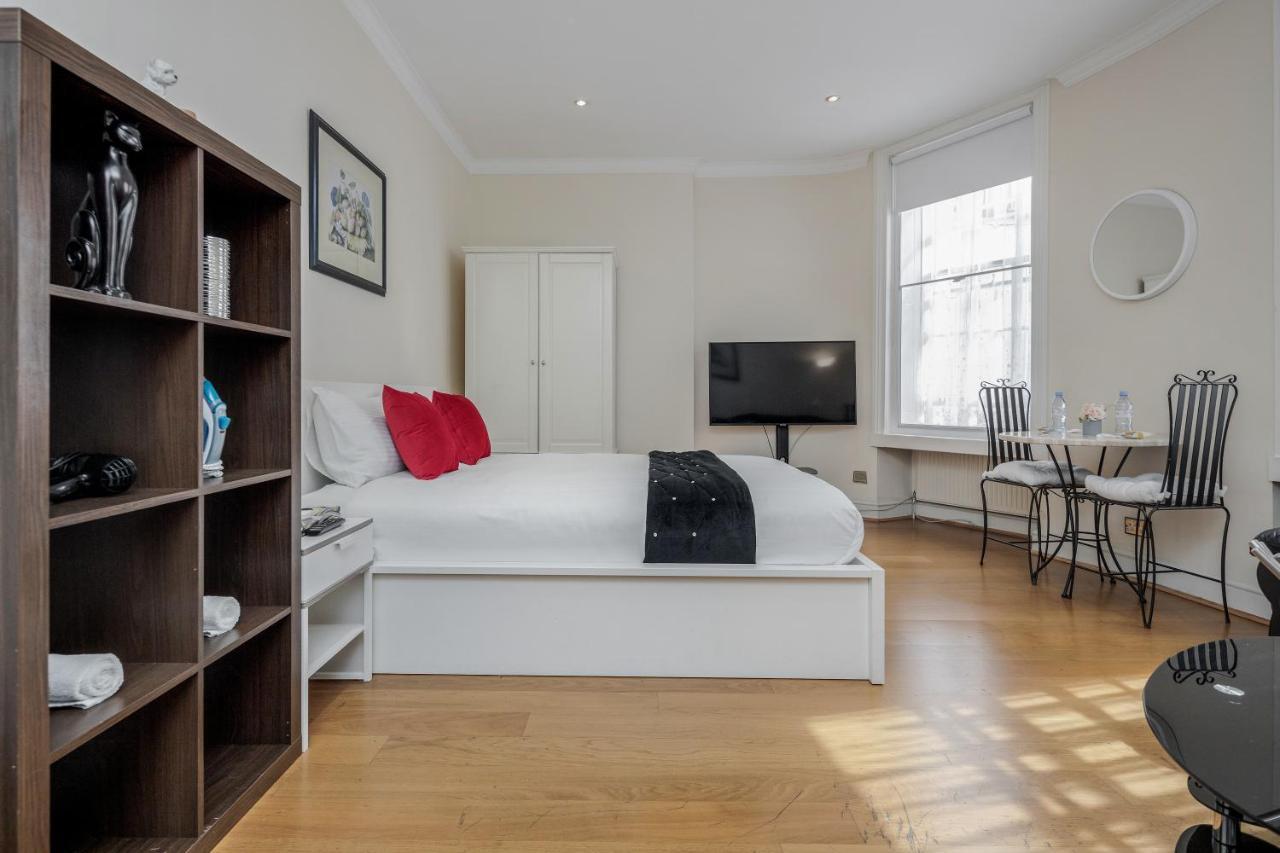 Oxford Street Homestay London Exterior photo